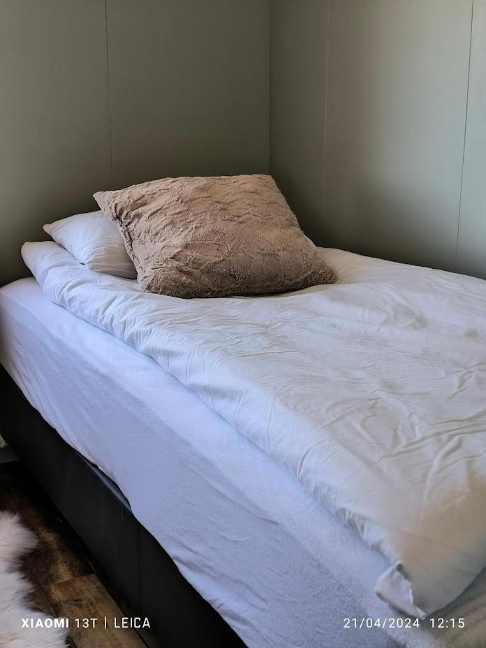Happy-Cove Guesthouse - By The Sea Bakkafjorthur エクステリア 写真