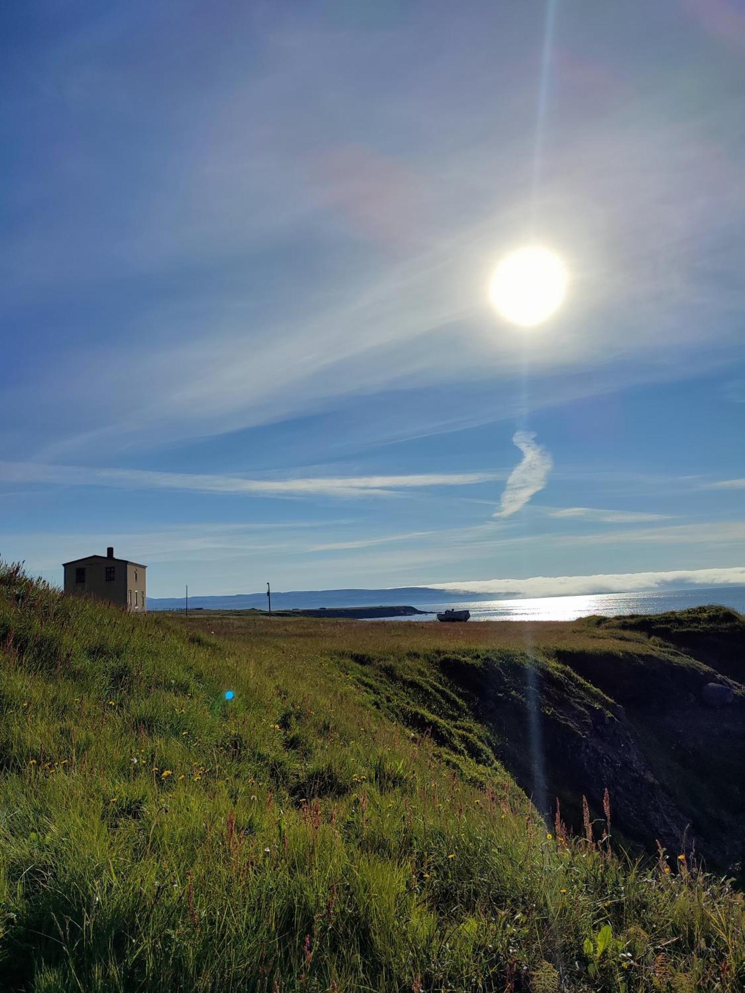 Happy-Cove Guesthouse - By The Sea Bakkafjorthur エクステリア 写真